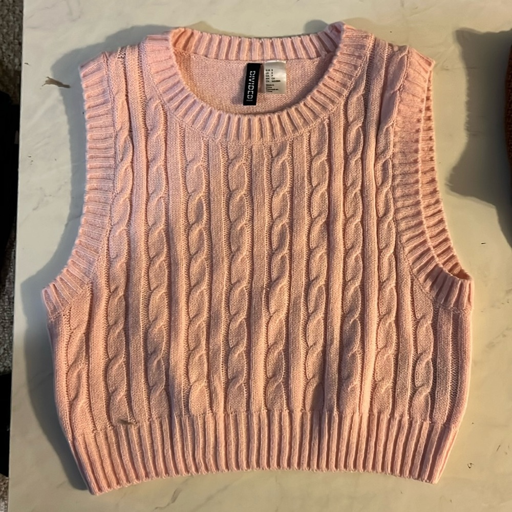 Pink Cropped Sweater vest